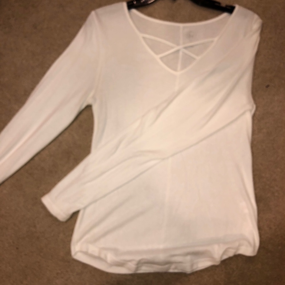 Ladies White Thin v-neck sweater, size L